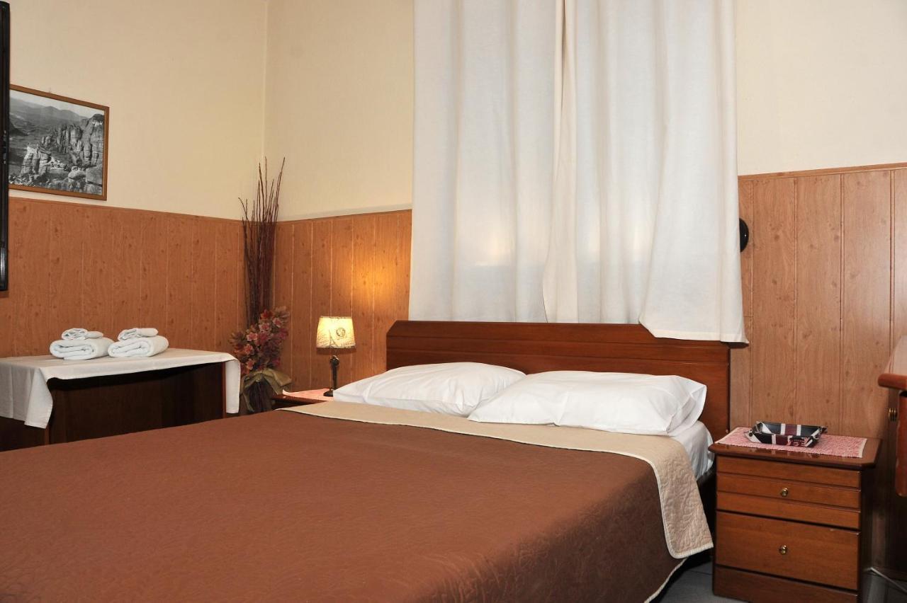 Guesthouse Bloutsos Rooms Kastraki  Bagian luar foto