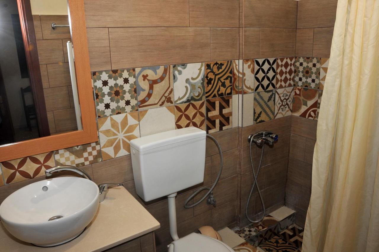 Guesthouse Bloutsos Rooms Kastraki  Bagian luar foto
