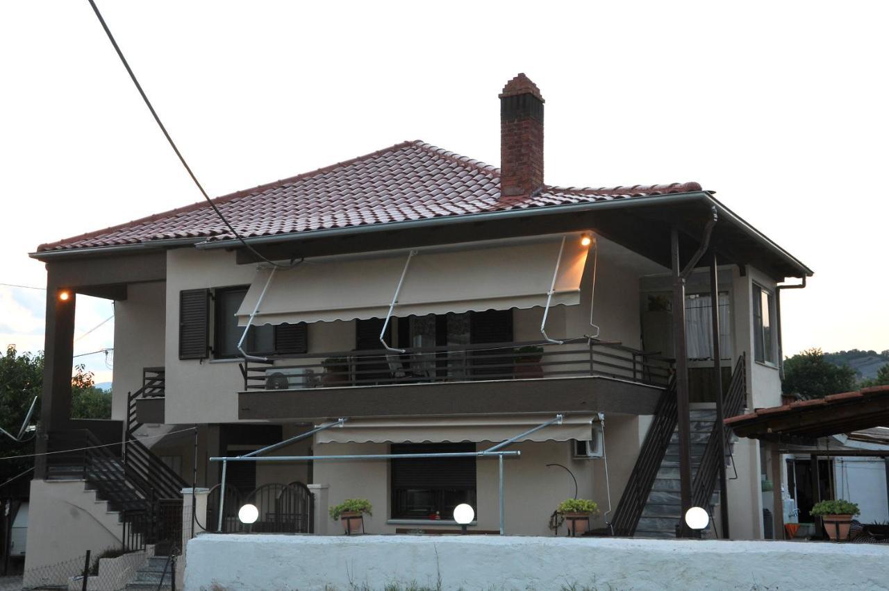 Guesthouse Bloutsos Rooms Kastraki  Bagian luar foto