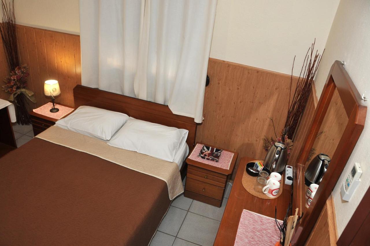 Guesthouse Bloutsos Rooms Kastraki  Bagian luar foto