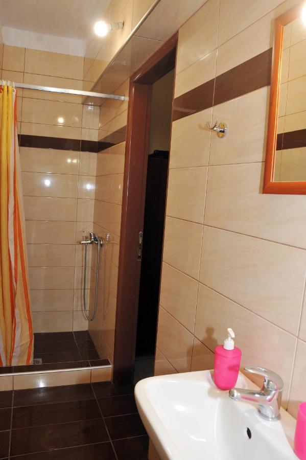 Guesthouse Bloutsos Rooms Kastraki  Bagian luar foto